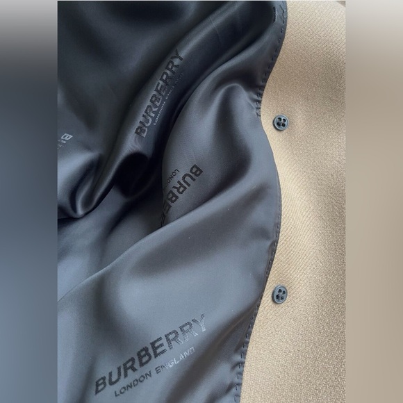 Burberry Women's Tailored Leather Trim Coat- Excellent condition size 6 - Picture 6 of 16